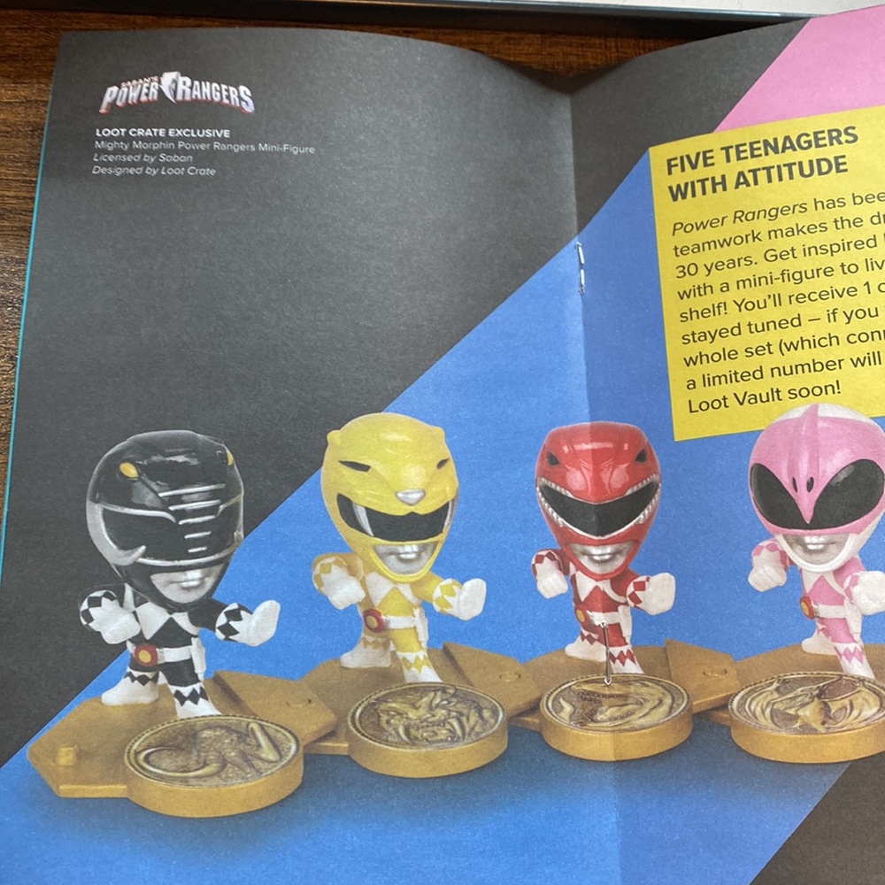 Loot Crate Exclusive Power Rangers Mini Figure Red - Picture 7 of 8